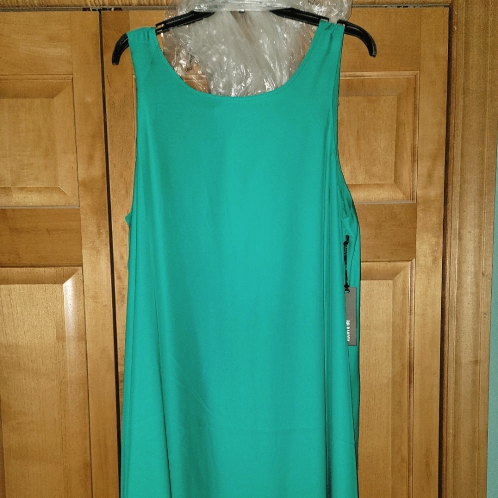 Sleeveless dress